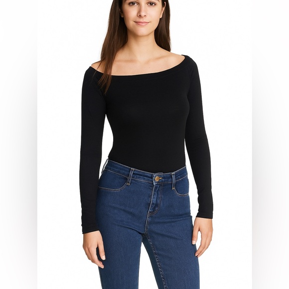 (B7) ASTR Black LongSleeve drop shoulder bodysuit, Size Small, NWT - Picture 8 of 8